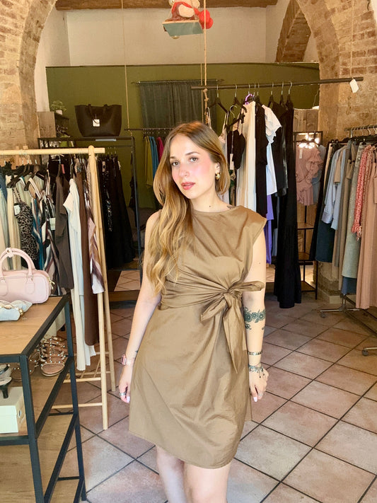 Abito bon ton